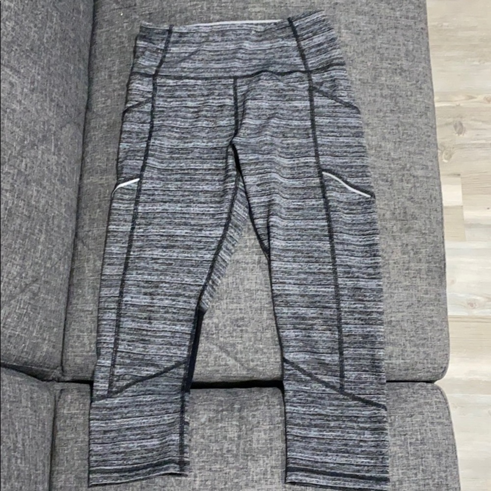 Capri workout leggings